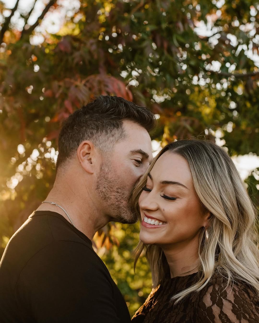 A family photographed by Amy Henry of Archer + James near Royse City, Texas at golden hour